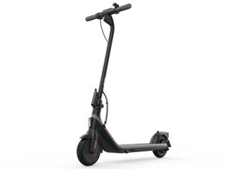 Slika Segway Ninebot Kickscooter E2 14+ godina; 90 kg; 20 km/h; 25 km; 12%; 8"; 450 W