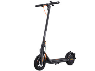 Slika Segway Ninebot F2 PLUS E 14+ years; 120 kg; domet 55 km; brzina 25 km/h; 800 W; 10" gume